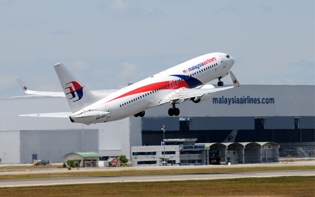 01 Malaysia-Airlines